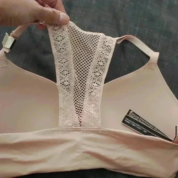 Victoria Secret Bra - Picture 4 of 4